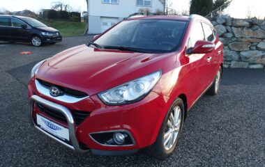 HYUNDAI ix35 Premium 2,0 CRDi 4WD AT 836i-P6