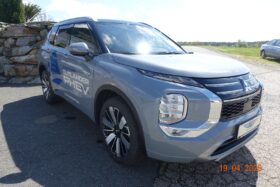 MITSUBISHI Outlander PHEV 2,4 4WD Diamond Luxury 2-tone Leder