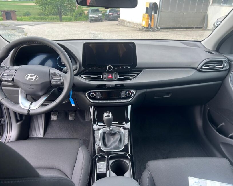 HYUNDAI Hyundai i30 Kombi PD GO 1,5 DPI c5kg1-005 voll