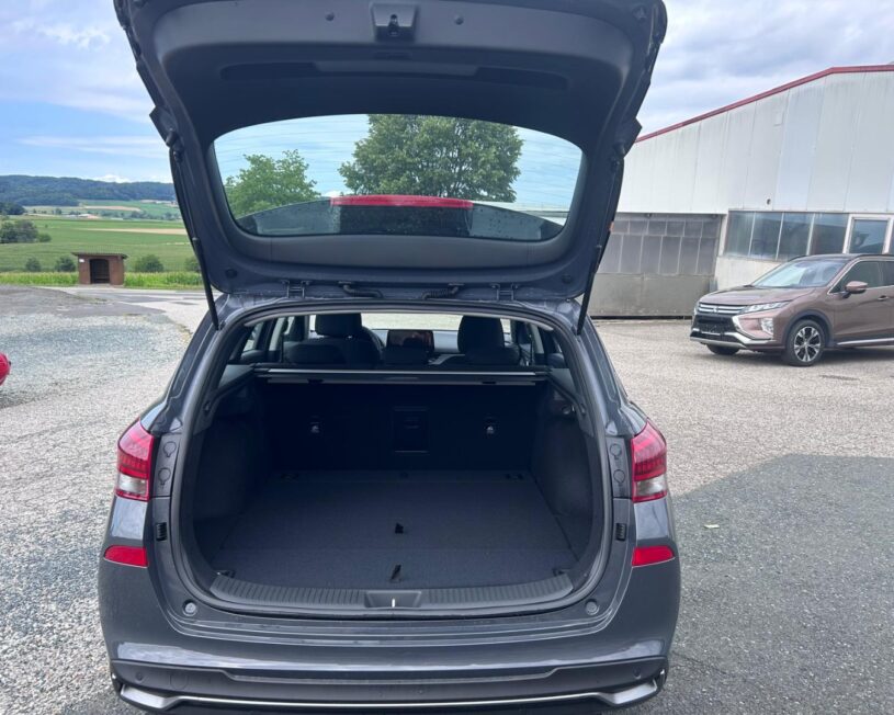 HYUNDAI Hyundai i30 Kombi PD GO 1,5 DPI c5kg1-005 voll