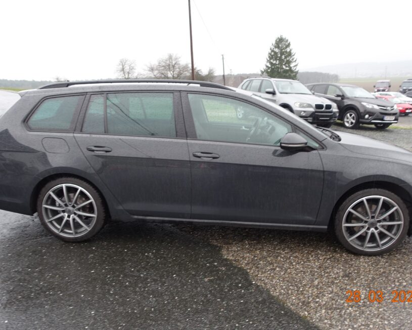 VW Golf Variant 2,0 TDI Comfortline voll