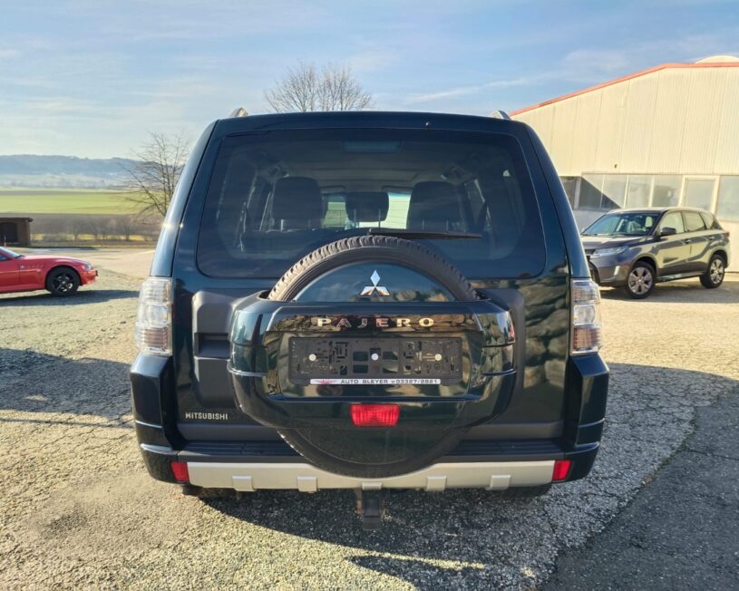 MITSUBISHI Pajero Wagon DI-D 3,2 Instyle voll