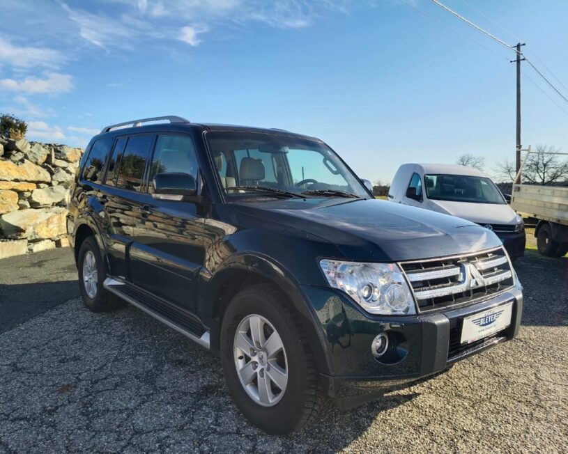 MITSUBISHI Pajero Wagon DI-D 3,2 Instyle voll