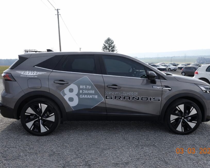 MITSUBISHI Grandis 1,8 HEV Diamond C AT 26 voll