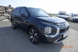 MITSUBISHI Outlander PHEV 2,4 4WD Diamond 2-tone Led.Schwarz AT 26