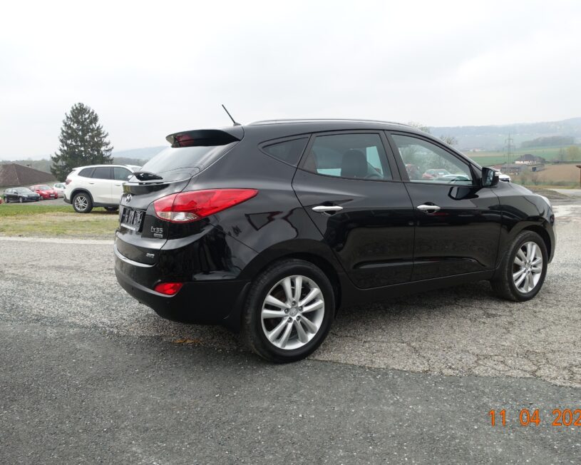 HYUNDAI ix35 Premium 2,0 CRDi 4WD ALLRAD voll