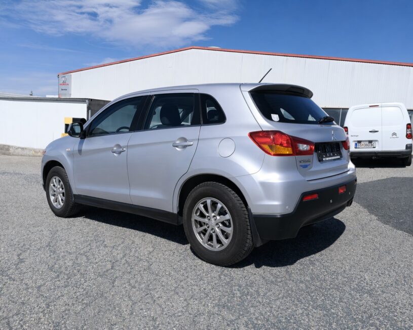 MITSUBISHI ASX 1,6 MIVEC 2WD Invite voll