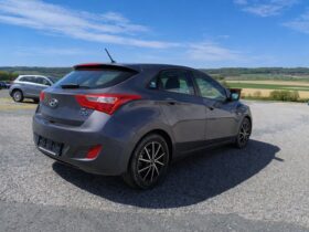 HYUNDAI i30 TOP