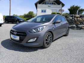 HYUNDAI i30 TOP