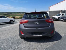 HYUNDAI i30 TOP