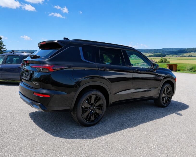 MITSUBISHI Outlander PHEV 2,4 4WD Diam.Luxury Black Edt.AT 26 voll
