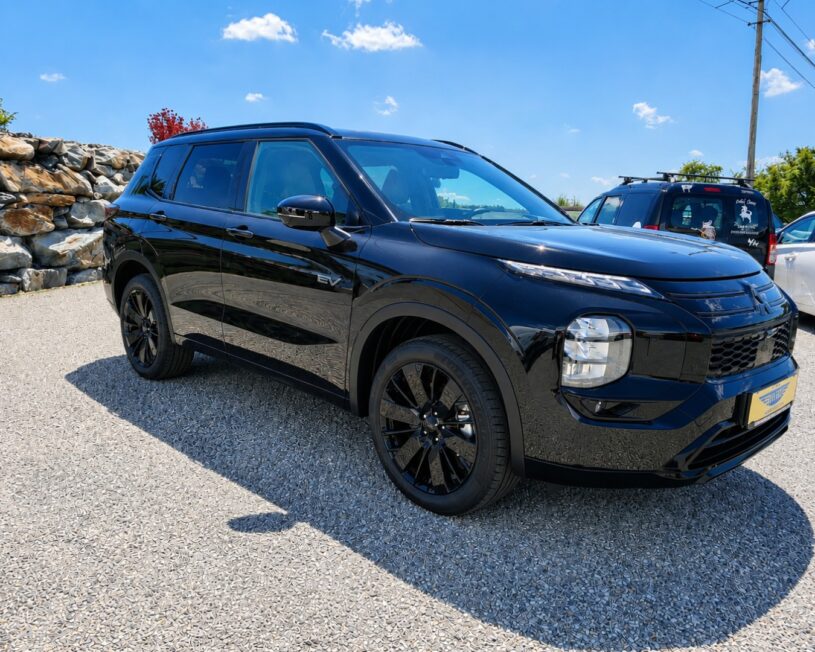 MITSUBISHI Outlander PHEV 2,4 4WD Diam.Luxury Black Edt.AT 26 voll