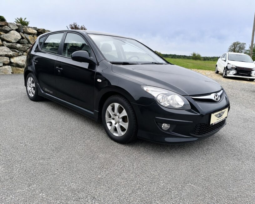 HYUNDAI i30  Europe Sport voll