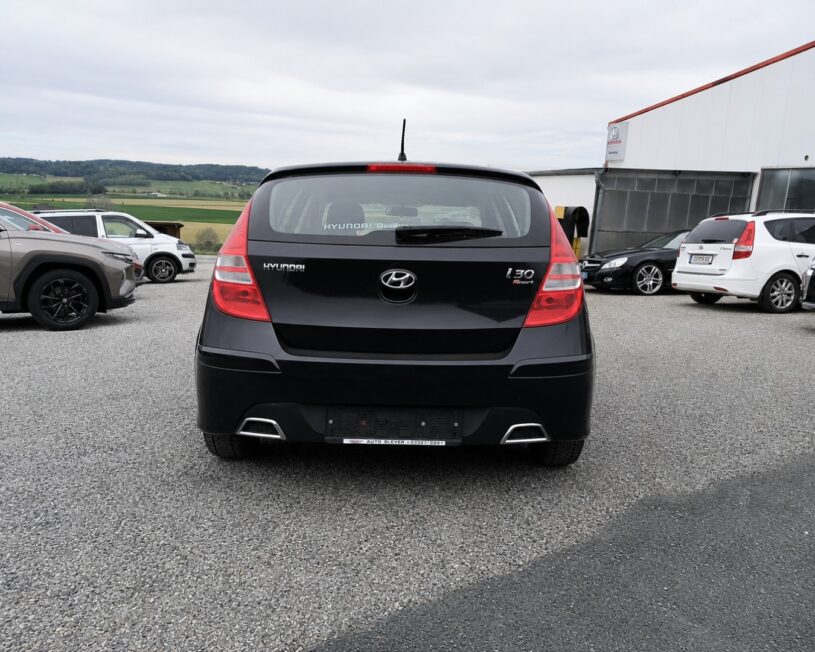 HYUNDAI i30  Europe Sport voll
