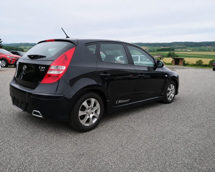 HYUNDAI i30  Europe Sport voll
