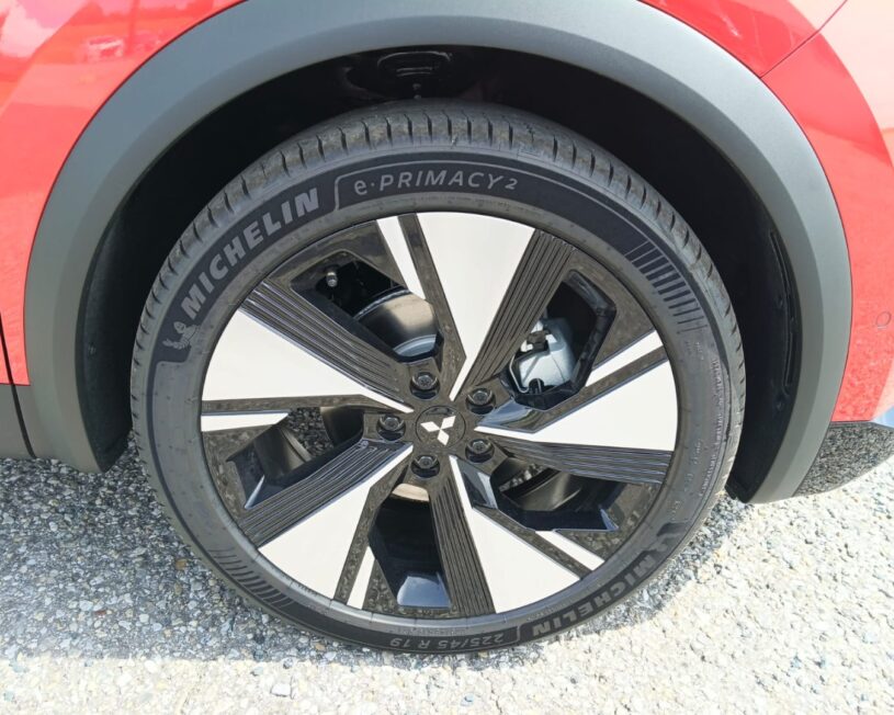 MITSUBISHI Grandis 1,8 HEV Hybrid Intense voll