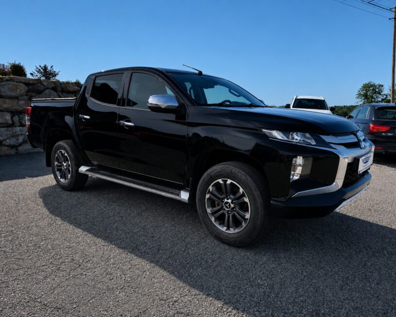 MITSUBISHI L200 Intense Plus Allrad Doppelkabine voll