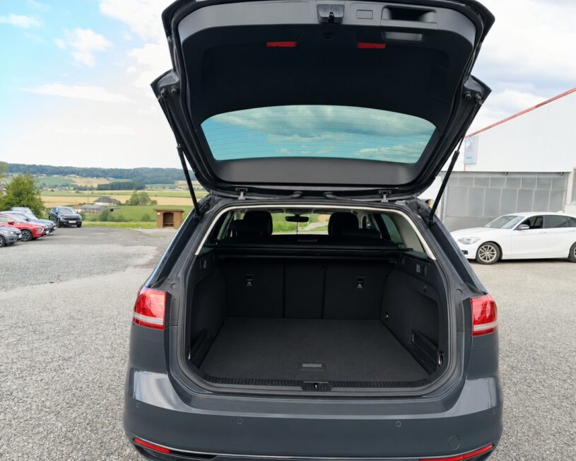 VW Passat Kombi Comfortline voll