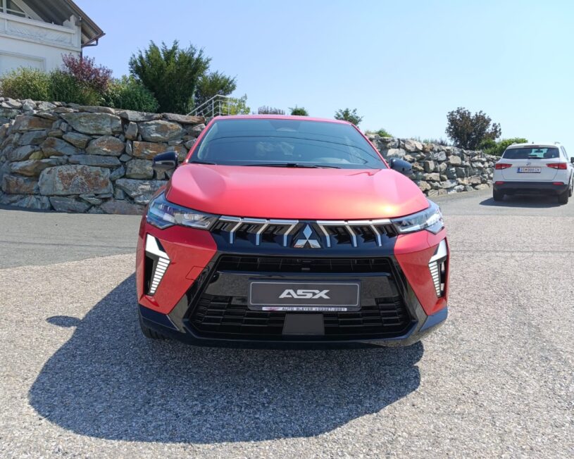 MITSUBISHI ASX 1,8 HEV Hybrid  Invite Black Edition AT voll