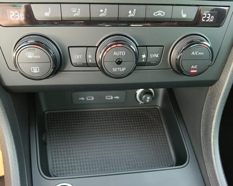 SEAT Ateca Reference Edition TSI voll