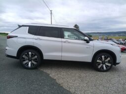MITSUBISHI Outlander PHEV 2,4 4WD  Allrad Intense