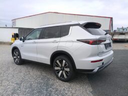 MITSUBISHI Outlander PHEV 2,4 4WD  Allrad Intense