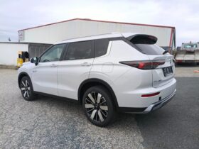 MITSUBISHI Outlander PHEV 2,4 4WD Intense AT 26