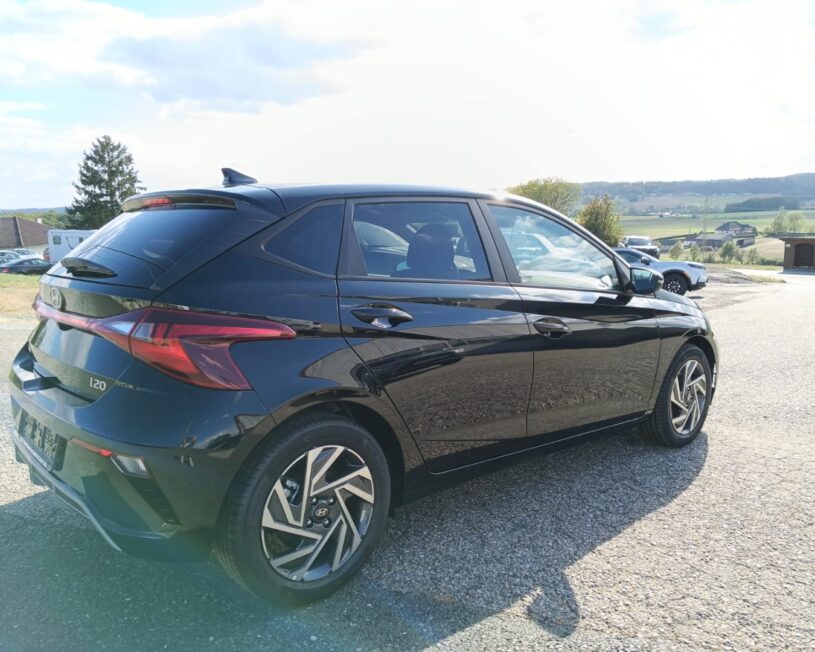HYUNDAI i20 TOP  Navi Kamera, Alu voll
